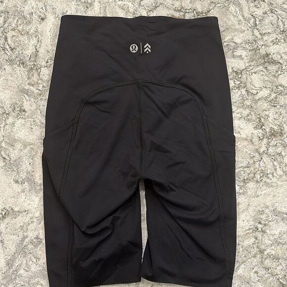 🩳 Lululemon Stronger as One High-Rise Shorts - 8 Inches - Barry’s Edition Sz 2 - Picture 4 of 4